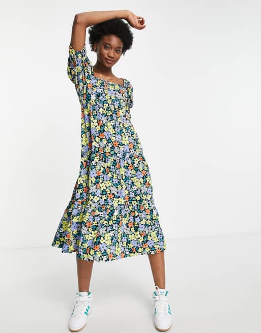 Influence - Vestito midi con maniche a sbuffo e stampa a fiori vivaci