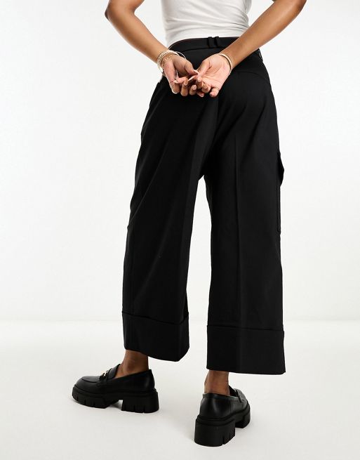 InWear Zella IW Capri pants Black – Shop Black Zella IW Capri pants from  size 32-44