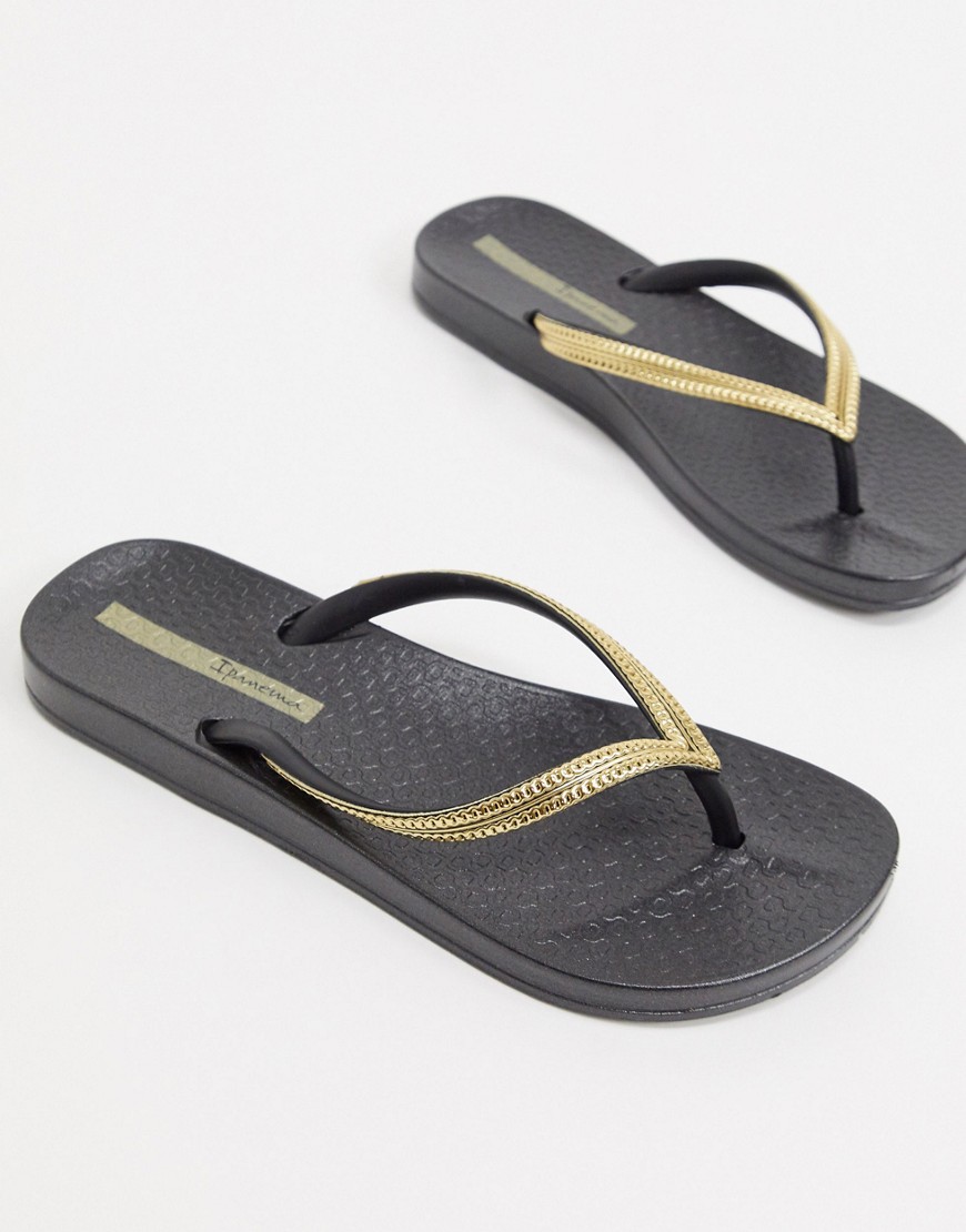 Ipanema anatomic fip flops in black with gold