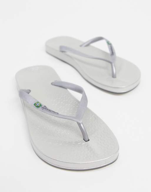 ipanema flip flops silver