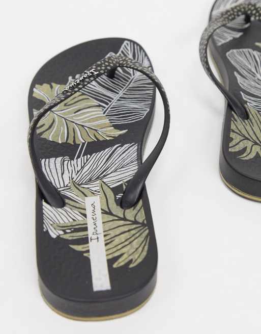 Ipanema floral hot sale flip flops