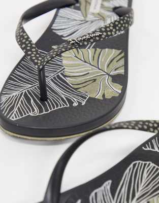 ipanema leaf sandal
