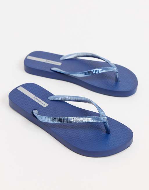 Ipanema glam flip flops in navy | ASOS