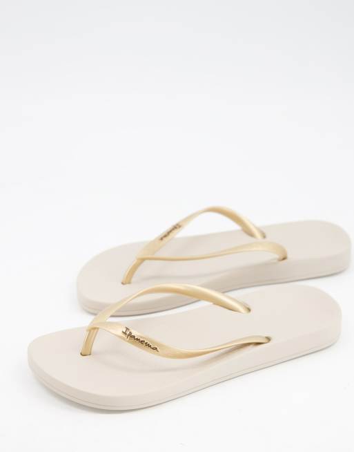 Ipanema – Guldfärgade anatomiska flip flops