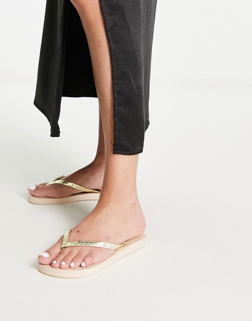 Ipanema Pop Glitter Sandal In Beige-neutral