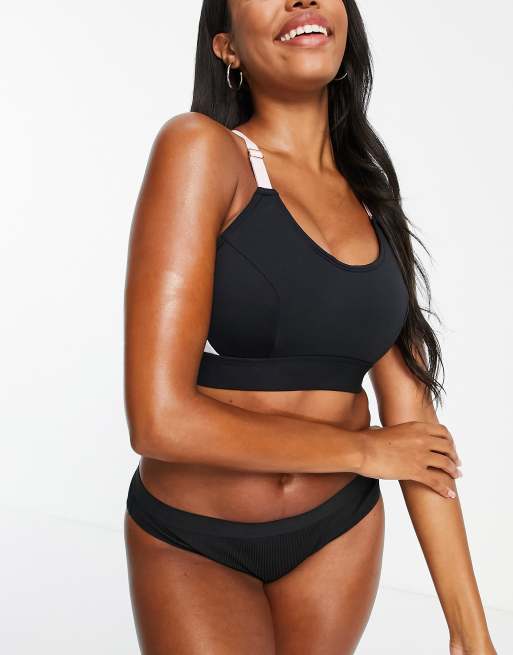 Ivory Rose Fuller Bust color block sports bra in black