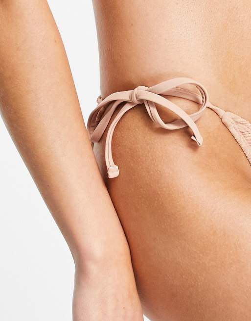Ivory Rose – Größere Brust – Bikini-Höschen in Hellbraun mit seitlichem Bindedetail und Knitteroptik , 4 von 4