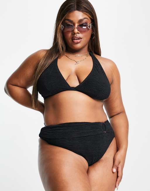 Ivory Rose Plus – Bikinihose in Schwarz mit Knitteroptik, hohem Bund und Ringverzierung, 3 von 4