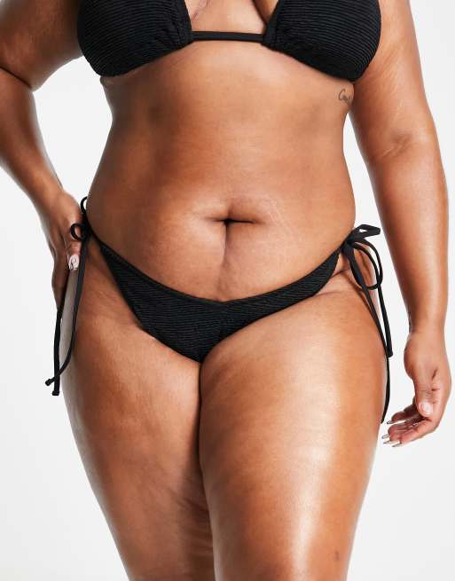 Ivory Rose Plus – Gekräuselter Bikinislip in Schwarz mit seitlichem Bindeband, 3 von 4