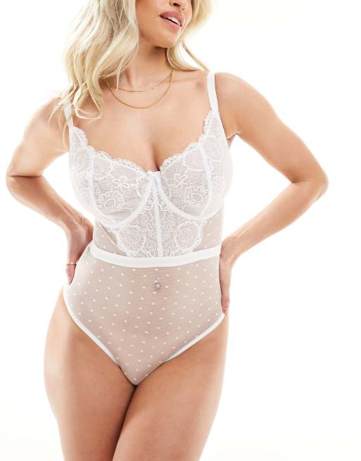 Ivory Rose - Vollere buste - Bruidskleding - Vienna - Body van kant en mesh voor cups DD-G in wit