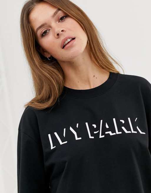 Ivy Park logo oversized t shirt in black