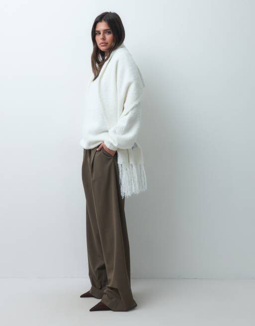 IYAL Bouclé-Strickpullover mit Schal-Detail, Oversize, in Cremeweiß, 4 von 4
