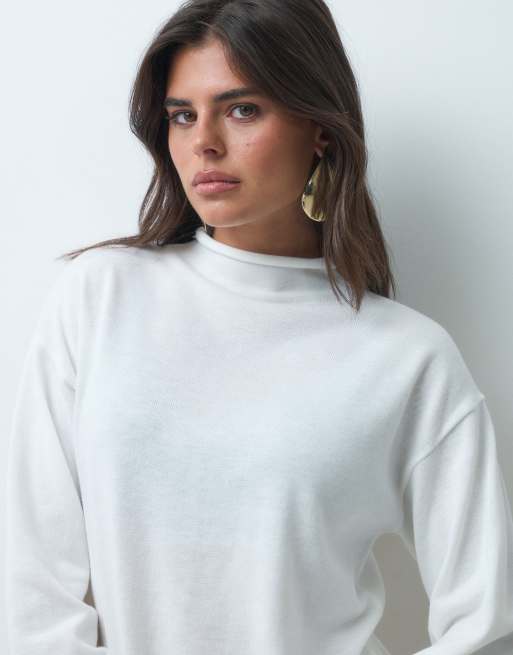 IYAL conjunto de jersey de punto oversize con cuello alto en crema, 3 de 4