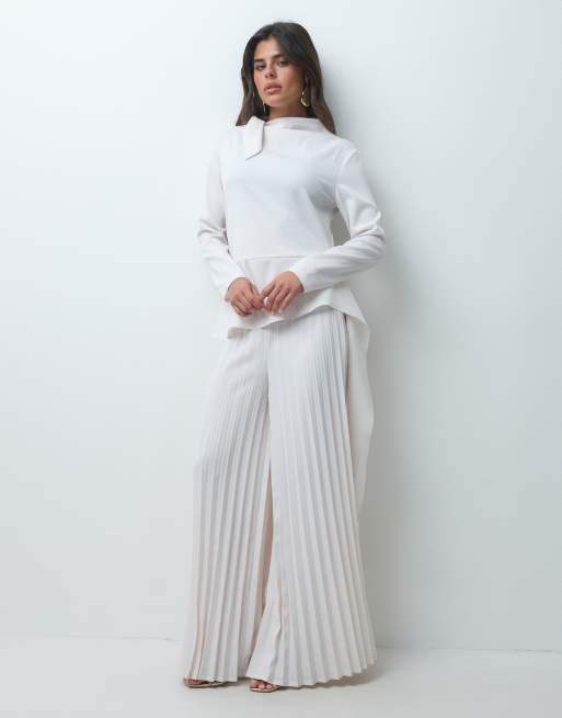 IYAL crepe bow tie ruffle detail top co-ord in cream, 4 of 4