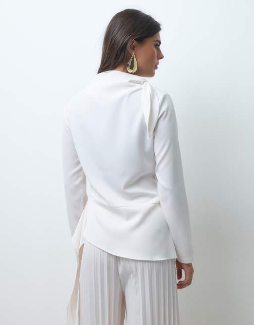 IYAL crepe bow tie ruffle detail top set in cream, 3 of 4