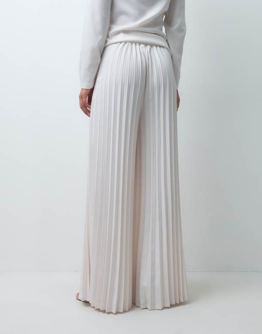 IYAL crepe pleated wide leg pants set in cream, 2 of 5