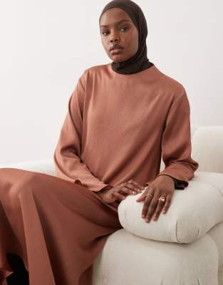 IYAL - Hochgeschlossenes Tunika-Oberteil aus gehämmertem Satin in Rostrot, Kombiteil-Brown