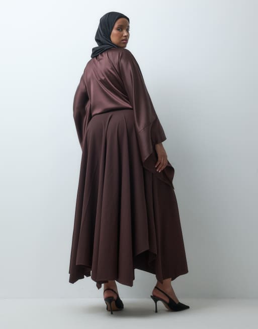 IYAL jupe longue coordonnée en crêpe à ourlet asymétrique couleur chocolat, 3 de 5