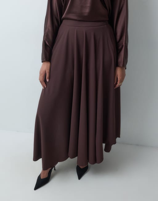 IYAL jupe longue coordonnée en crêpe à ourlet asymétrique couleur chocolat, 5 de 5
