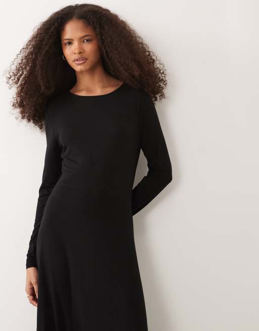 IYAL - Robe longue et fluide coupe trapèze en jersey avec encolure dégagée - Noir, 2 de 4