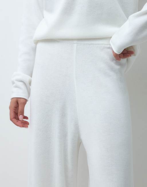IYAL super soft knitted wide leg pants set in cream, 4 of 5