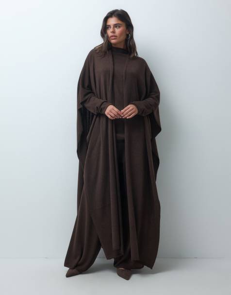 IYAL superzachte gebreide mouwloze maxi cardigan co-ord in donkerbruin - view 1