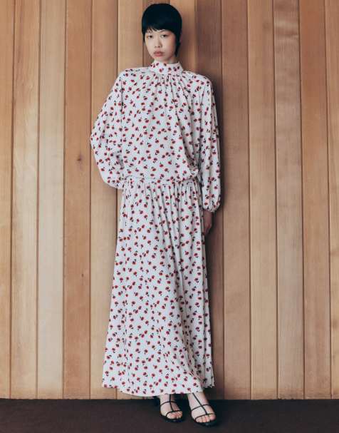 IYAL - Top accollato con maniche svasate color crema con stampa di rose in coordinato - view 1