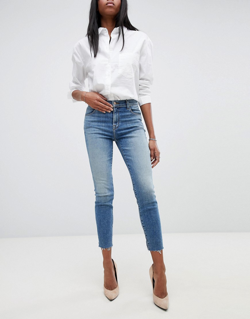 J Brand – Alana – Korta, höga skinny jeans med råkant-Blå