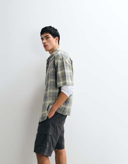 Jack & Jones 2 pack cargo shorts in cream and gray, 4 of 5
