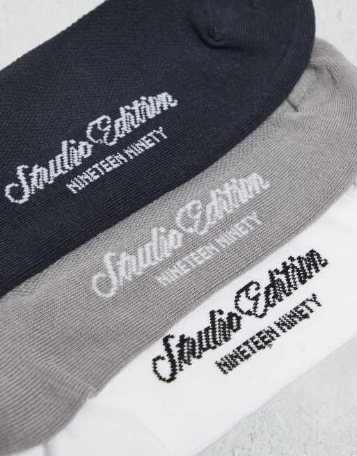 Jack & Jones 3 pack socks with logo in black, gray, white, 2 of 3
