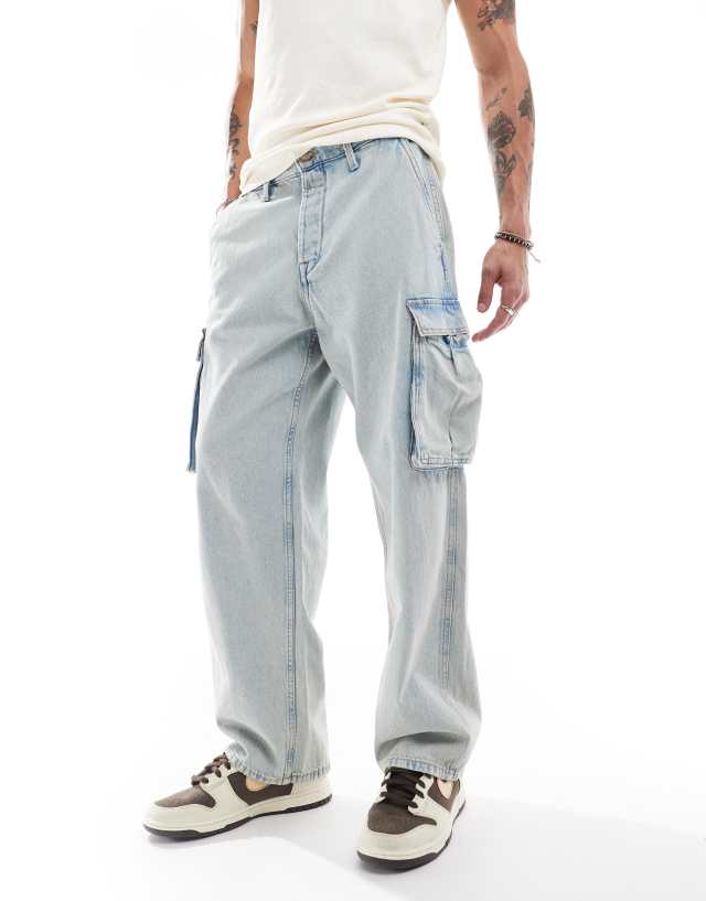 Jack & Jones - alex baggy jean with cargo pockets in light blue wash