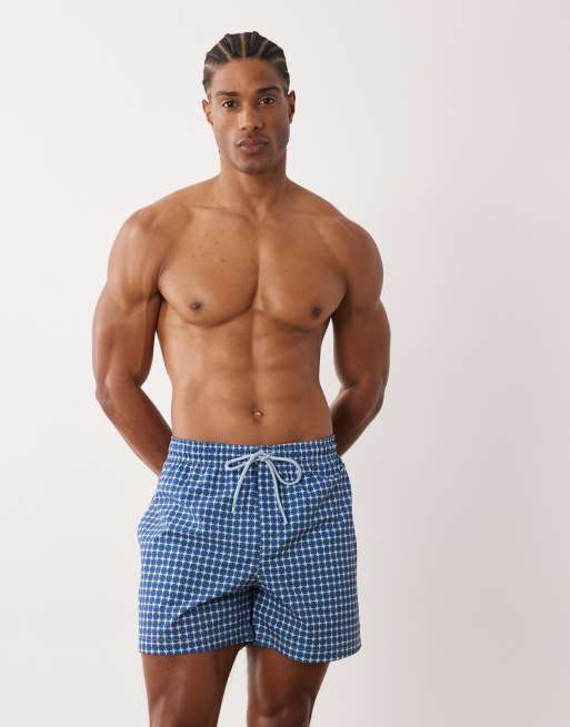 Jack & Jones – Badeshorts in Hellblau mit Kachelmuster