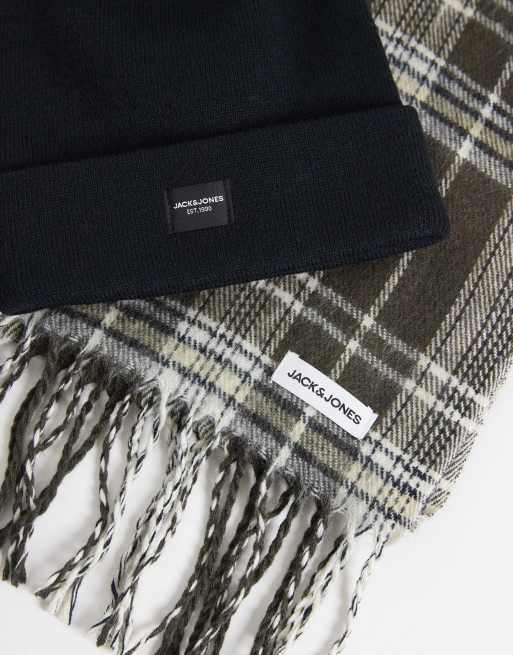 Jack & Jones beanie and scarf gift box in gray, 2 of 3