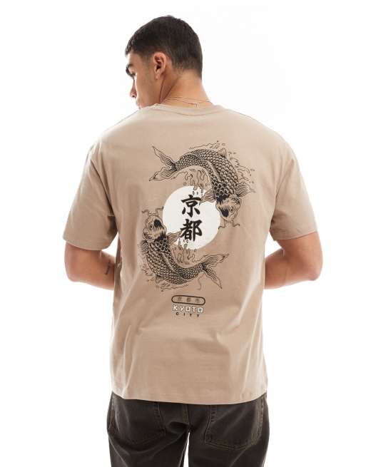 Jack & Jones – Beżowy T-shirt oversize z nadrukiem z japońskim motywem karpi na plecach
