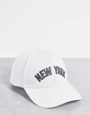Jack & Jones – Biała czapka z daszkiem i napisem „New York” 