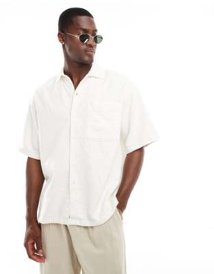 Jack & Jones Boxy Textured Heavy Weight Shirt In White-brown