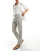 Thumbnail 1 van 5