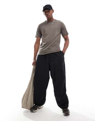Jack & Jones - Brun T-shirt i regular fit - view 1