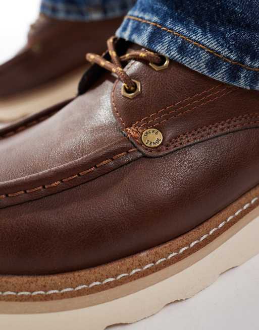 Jack & Jones – Bruna boots i PU med söm runt tån och kontrasterande sula, 3 av 4