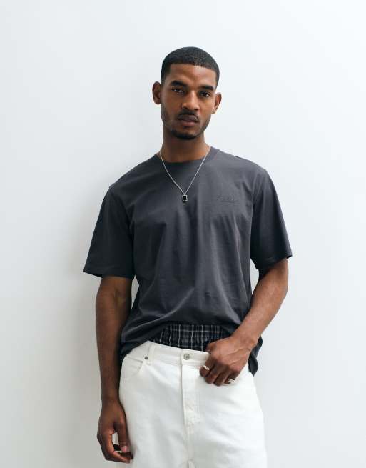 Jack & Jones - camiseta con logo tipográfico en el pecho en gris carbón