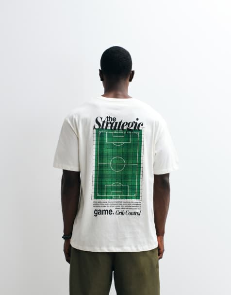Jack & Jones - camiseta en color crema con estampado en la espalda de campo de fútbol - view 1