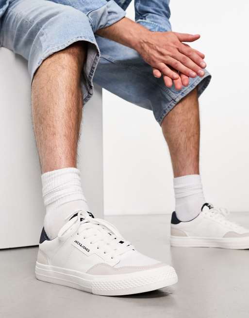 Jack & Jones canvas trainer with contrast panels in white , 3 of 4
