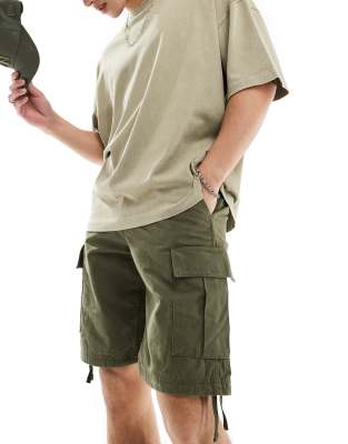 cargo shorts in khaki-Green