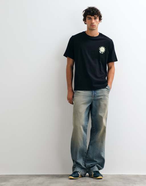 Jack & Jones cartoon sun back print t-shirt in black, 2 of 5