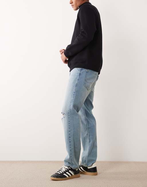 Jack & Jones Chris straight jeans with rip in light blue, 2 of 5