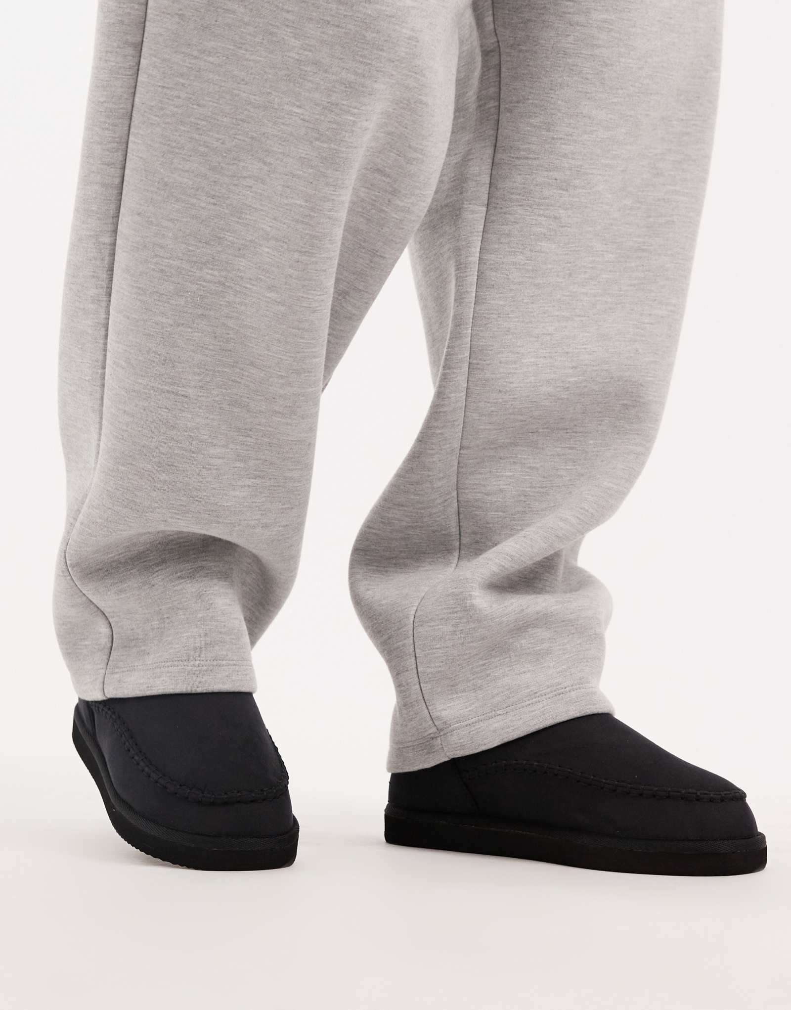 Высокие ботинки-тапочки из искусственной замши Jack &Jones черного цвета