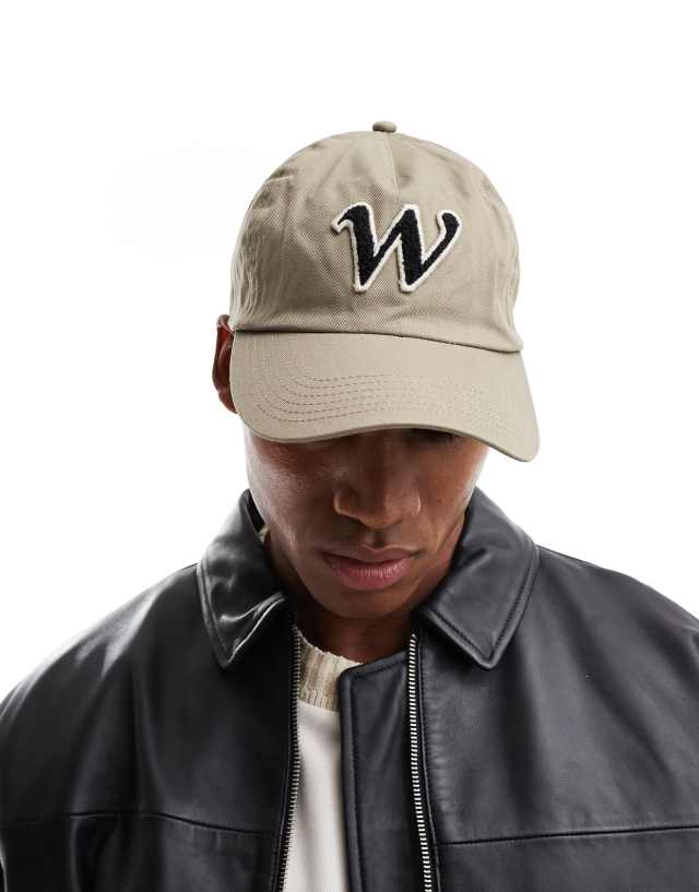 Jack & Jones - collegiate baseball cap in beige