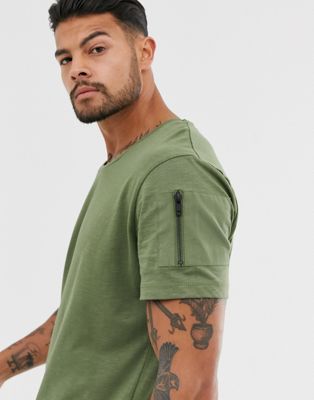 Jack & Jones – Core – Grön t-shirt med djup halsringning och rundad nederkant