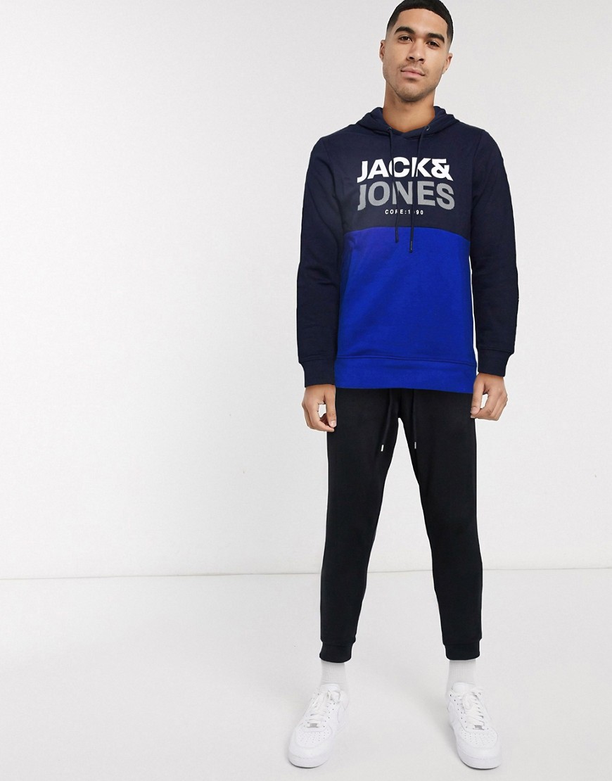 Jack & Jones – Core – Panelsydd huvtröja i modell som dras över huvudet-Blå