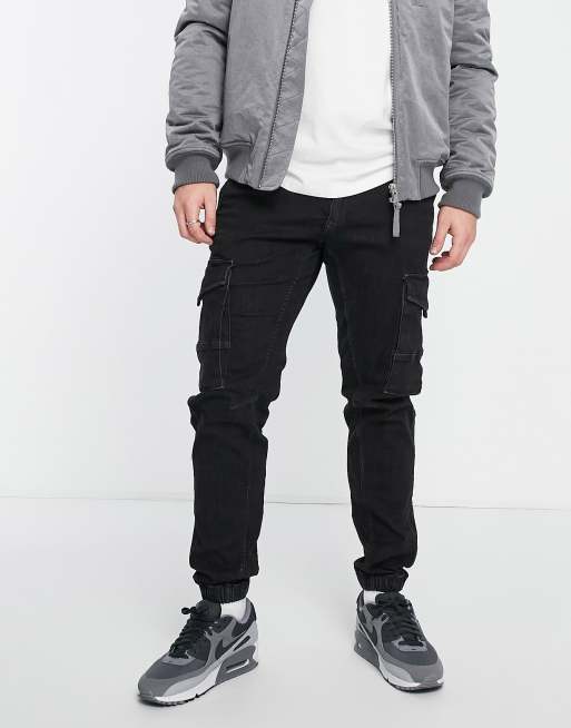 Jack & Jones – Czarne jeansy typu bojówki ze zwężanymi nogawkami i kieszeniami z klapką
